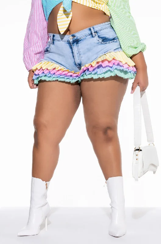 PLUS ON YOUR RADAR COLORBLOCK TRIM DENIM SHORT